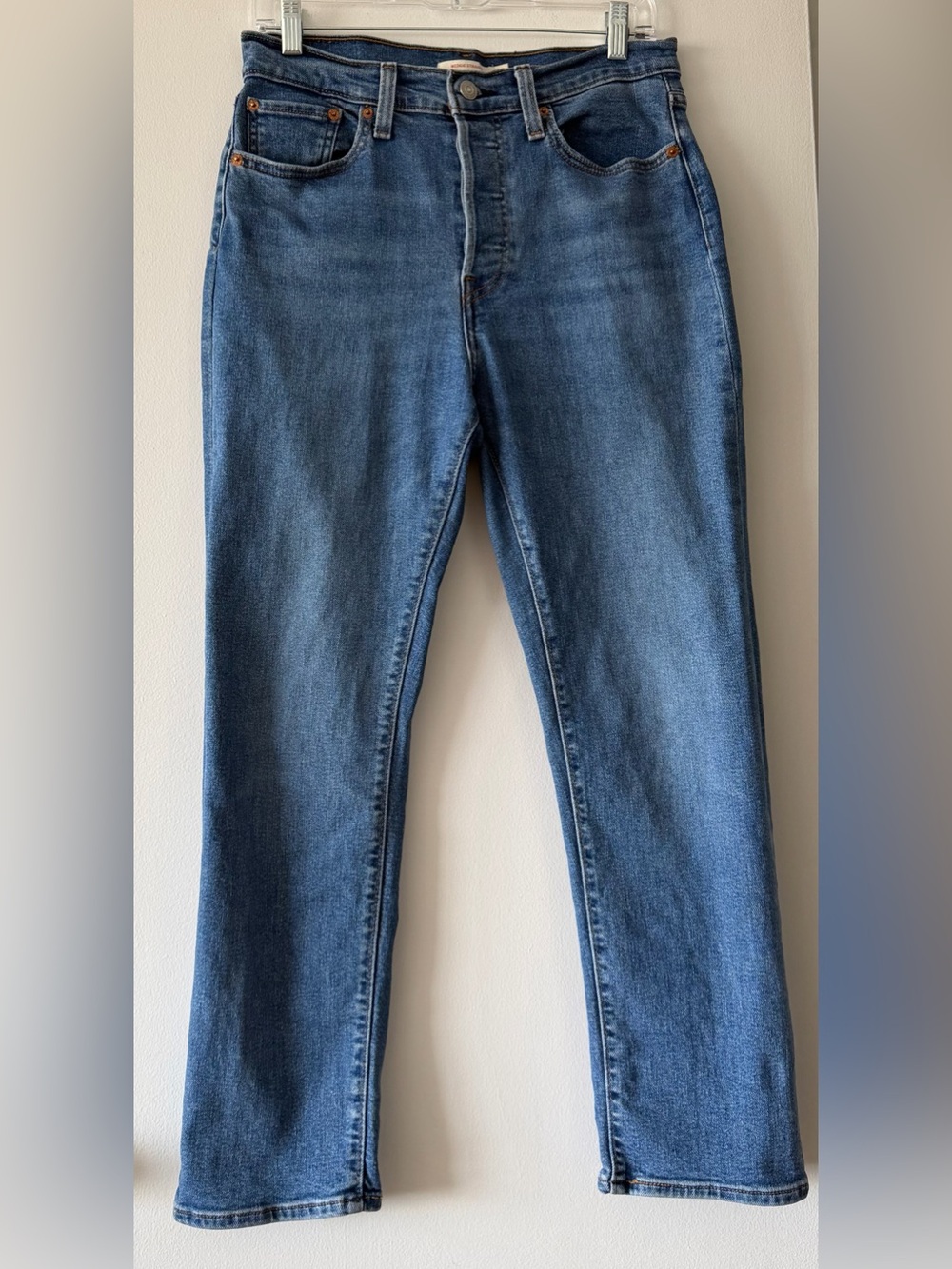 Levi’s Wedgie Straight Leg High Rise Jeans Size 30 Medium Wash Button Fly 30x28